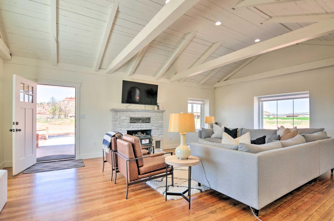 Modern Ranch House With Fire Pit And Valley Views 卡纳布 外观 照片