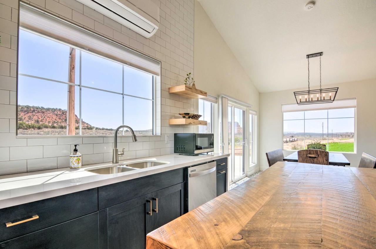 Modern Ranch House With Fire Pit And Valley Views 卡纳布 外观 照片