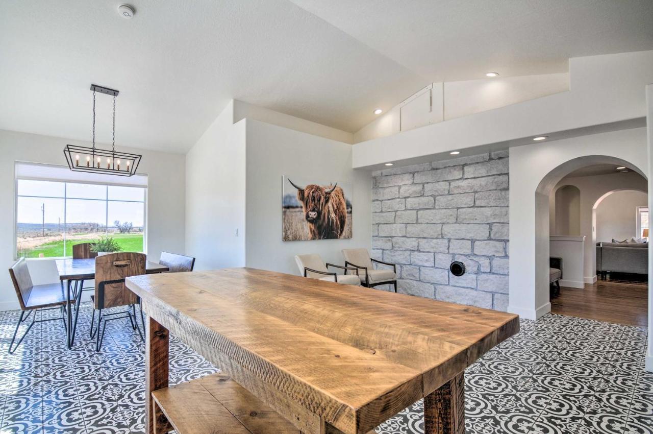 Modern Ranch House With Fire Pit And Valley Views 卡纳布 外观 照片