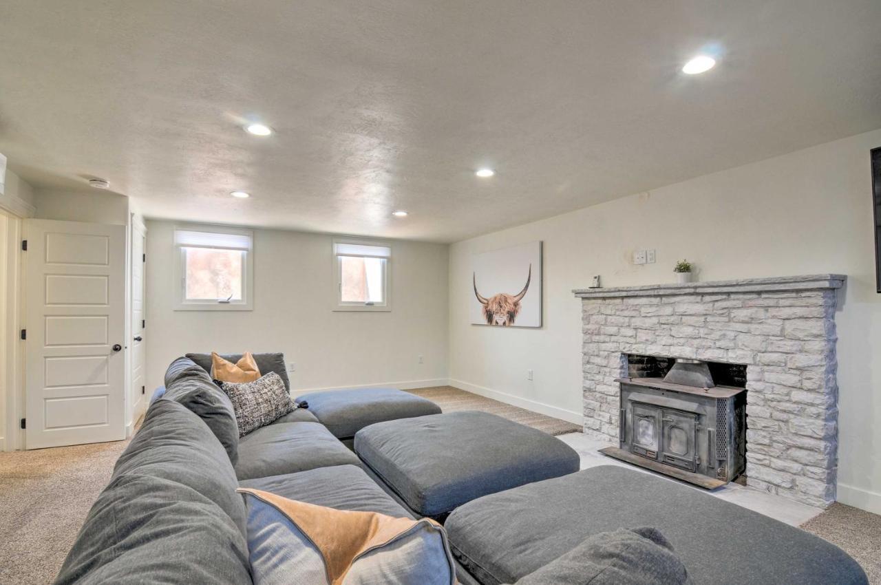 Modern Ranch House With Fire Pit And Valley Views 卡纳布 外观 照片