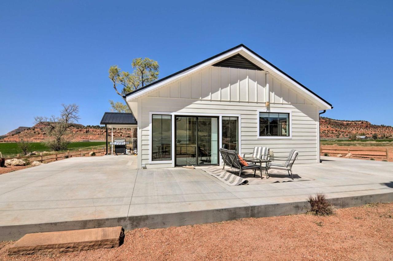 Modern Ranch House With Fire Pit And Valley Views 卡纳布 外观 照片